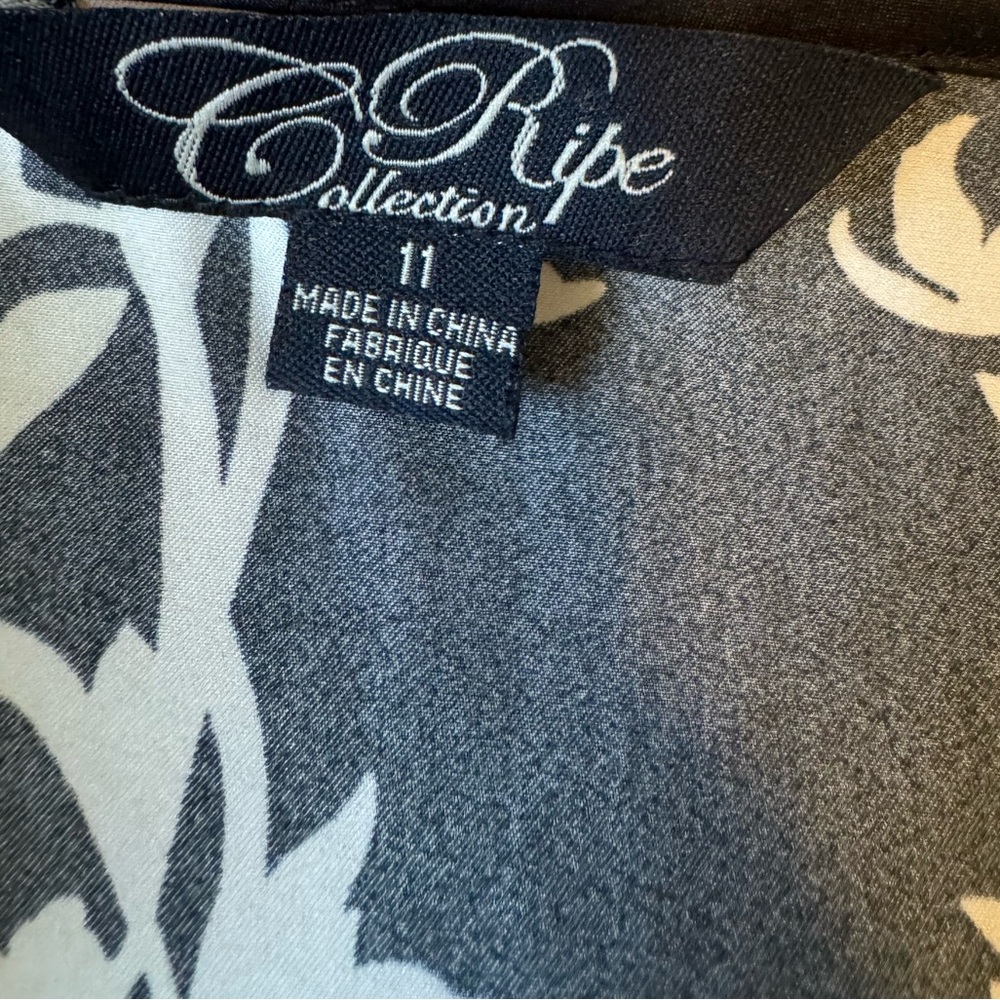 Black & White Floral Kimono Wrap Dress - Picture 6 of 7